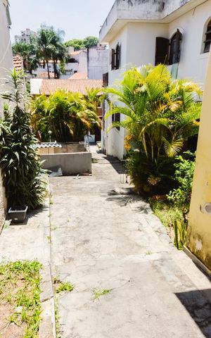 Casa à venda com 554m², 8 quartos e sem vaga Casa à venda com 554m², 8 quartos e sem vagaQuintal