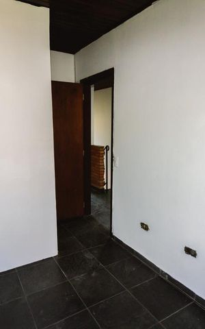 Casa à venda com 554m², 8 quartos e sem vaga Casa à venda com 554m², 8 quartos e sem vagaCasa 03 - Quarto 01