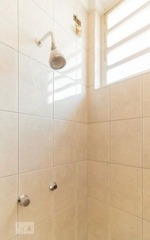 Apartamento para alugar com 100m², 2 quartos e 1 vaga Apartamento para alugar com 100m², 2 quartos e 1 vagaBanheiro de Serviço