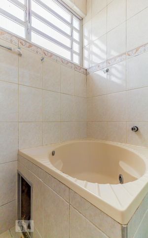 Apartamento para alugar com 100m², 2 quartos e 1 vaga Apartamento para alugar com 100m², 2 quartos e 1 vagaSuíte - Banheiro