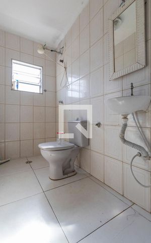 Casa para alugar com 175m², 5 quartos e 5 vagas Casa para alugar com 175m², 5 quartos e 5 vagasBanheiro 1