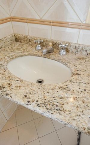 Apartamento para alugar com 86m², 3 quartos e 2 vagas Apartamento para alugar com 86m², 3 quartos e 2 vagasDetalhe banheiro social