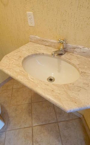 Apartamento para alugar com 86m², 3 quartos e 2 vagas Apartamento para alugar com 86m², 3 quartos e 2 vagasDetalhe lavabo