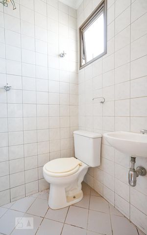 Apartamento para alugar com 86m², 3 quartos e 2 vagas Apartamento para alugar com 86m², 3 quartos e 2 vagasBanheiro de serviço