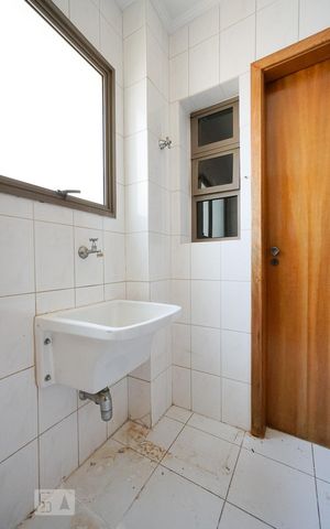Apartamento para alugar com 86m², 3 quartos e 2 vagas Apartamento para alugar com 86m², 3 quartos e 2 vagasÁrea de serviço