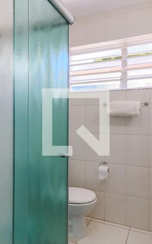 Casa à venda com 180m², 3 quartos e 2 vagasBanheiro