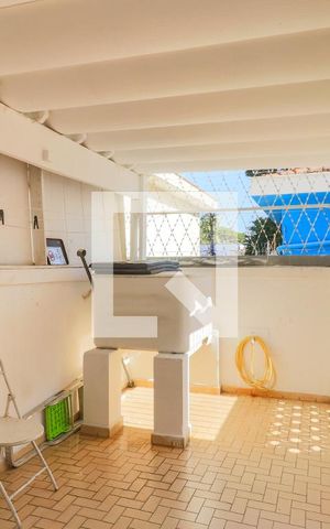 Casa à venda com 180m², 3 quartos e 2 vagasTerraço