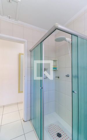 Casa à venda com 180m², 3 quartos e 2 vagasBanheiro