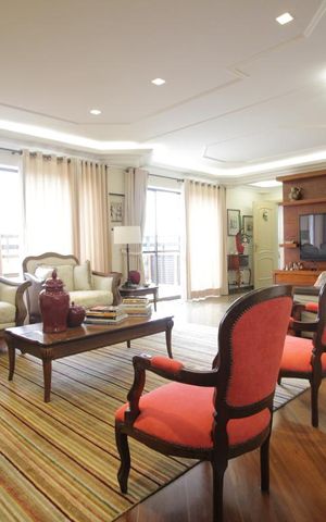 Apartamento à venda com 290m², 4 quartos e 5 vagasSala