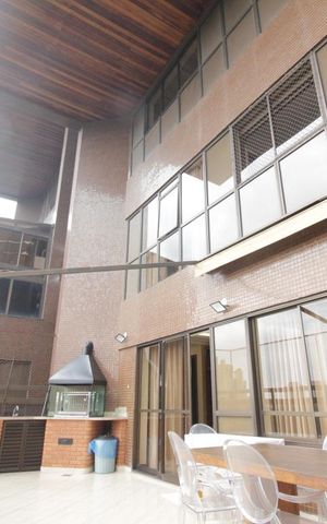 Apartamento à venda com 290m², 4 quartos e 5 vagasVaranda gourmet