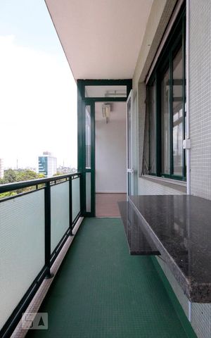 Apartamento à venda com 130m², 2 quartos e sem vagaVaranda