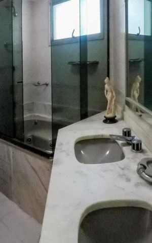 Apartamento à venda com 158m², 3 quartos e 3 vagasQuarto 4 - suite
