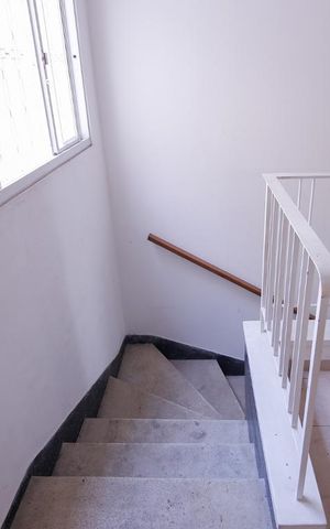 Casa à venda com 150m², 4 quartos e sem vaga Casa à venda com 150m², 4 quartos e sem vagaSala
