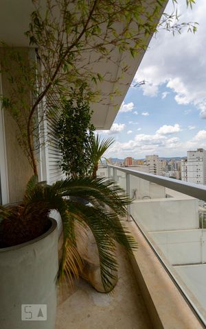Apartamento à venda com 260m², 1 quarto e 2 vagasTerraço