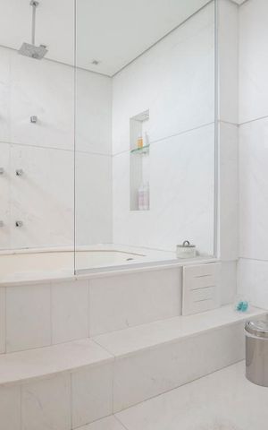 Apartamento à venda com 260m², 1 quarto e 2 vagasBanheiro da Suíte
