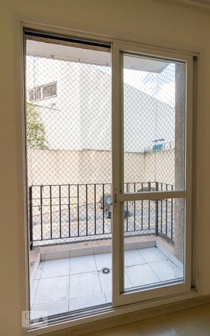 Apartamento para alugar com 64m², 2 quartos e 1 vagaVaranda