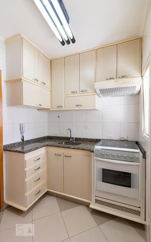 Apartamento para alugar com 64m², 2 quartos e 1 vagaCozinha
