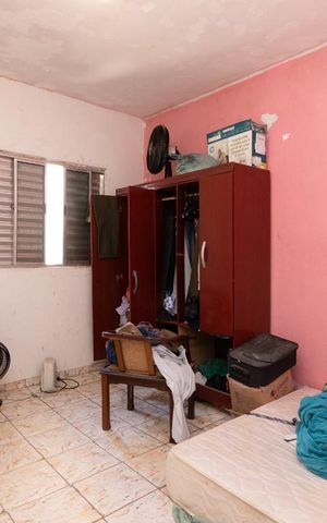 Casa à venda com 150m², 5 quartos e 2 vagas Casa à venda com 150m², 5 quartos e 2 vagasQUarto 1