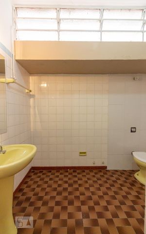 Casa à venda com 148m², 2 quartos e 1 vagaBanheiro