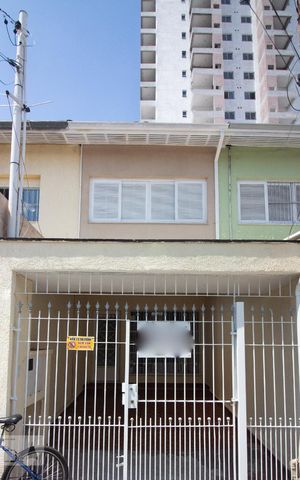 Casa à venda com 148m², 2 quartos e 1 vagaFachada