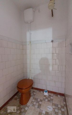 Casa à venda com 148m², 2 quartos e 1 vagaBanheiro