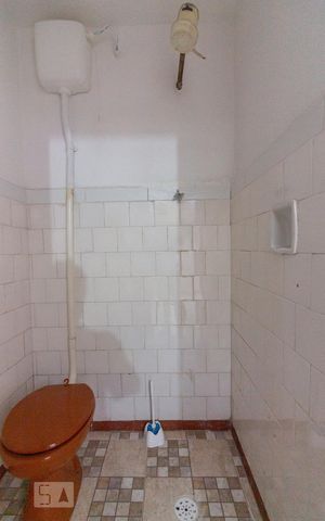 Casa à venda com 148m², 2 quartos e 1 vagaBanheiro