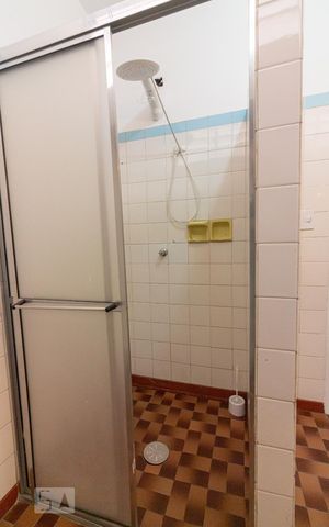 Casa à venda com 148m², 2 quartos e 1 vagaBanheiro
