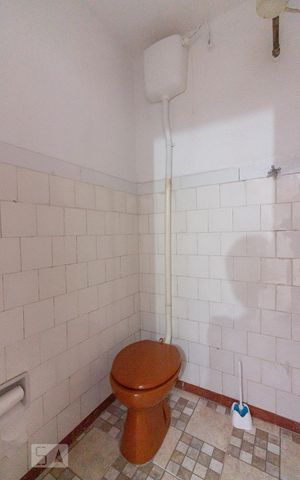Casa à venda com 148m², 2 quartos e 1 vagaBanheiro
