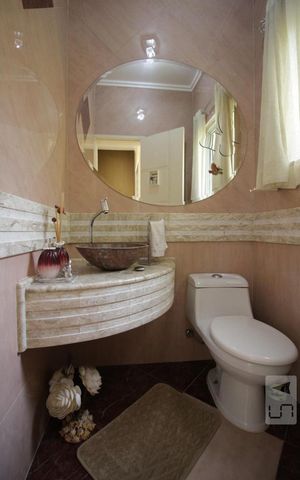 Casa de condomínio à venda com 155m², 3 quartos e 3 vagasLavabo