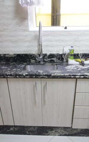 Casa de condomínio à venda com 155m², 3 quartos e 3 vagasPia