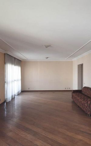 Apartamento para alugar com 622m², 4 quartos e 4 vagas Apartamento para alugar com 622m², 4 quartos e 4 vagasSala