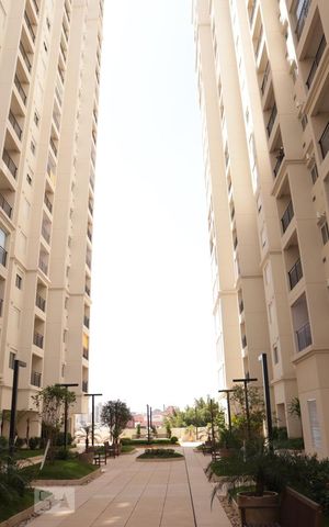 Apartamento para alugar com 55m², 2 quartos e 1 vaga Apartamento para alugar com 55m², 2 quartos e 1 vagaFachada do bloco