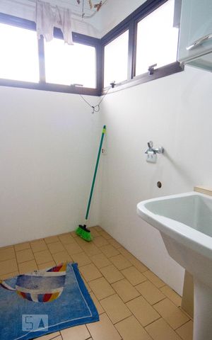 Apartamento para alugar com 96m², 2 quartos e 2 vagas Apartamento para alugar com 96m², 2 quartos e 2 vagasLavanderia