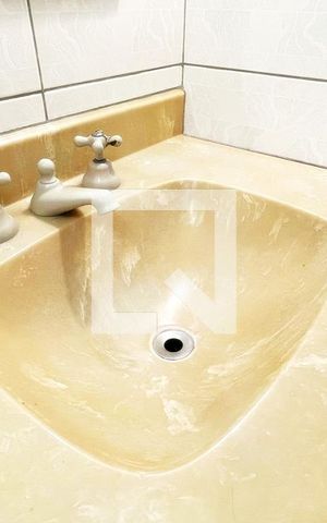 Casa à venda com 181m², 3 quartos e 4 vagas Casa à venda com 181m², 3 quartos e 4 vagasBanheiro da Suíte 1
