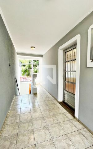 Casa à venda com 181m², 3 quartos e 4 vagas Casa à venda com 181m², 3 quartos e 4 vagasÁrea Externa