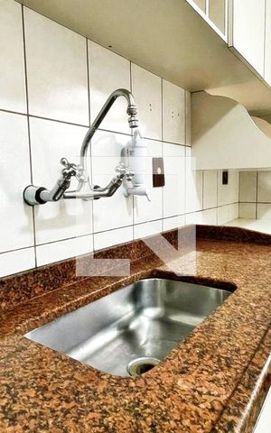 Casa à venda com 181m², 3 quartos e 4 vagas Casa à venda com 181m², 3 quartos e 4 vagasCozinha