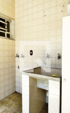 Casa à venda com 181m², 3 quartos e 4 vagas Casa à venda com 181m², 3 quartos e 4 vagasÁrea de Serviço