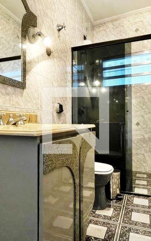 Casa à venda com 181m², 3 quartos e 4 vagas Casa à venda com 181m², 3 quartos e 4 vagasBanheiro