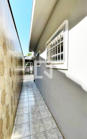 Casa à venda com 181m², 3 quartos e 4 vagas Casa à venda com 181m², 3 quartos e 4 vagasÁrea Externa