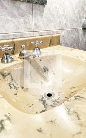 Casa à venda com 181m², 3 quartos e 4 vagas Casa à venda com 181m², 3 quartos e 4 vagasBanheiro