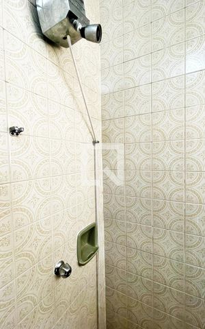 Casa à venda com 181m², 3 quartos e 4 vagas Casa à venda com 181m², 3 quartos e 4 vagasBanheiro de serviço