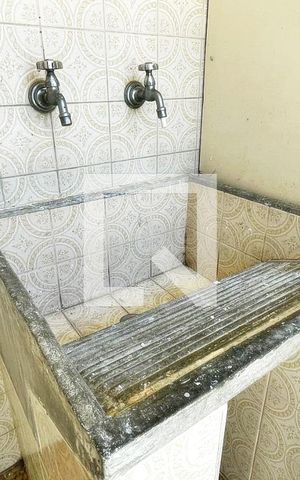 Casa à venda com 181m², 3 quartos e 4 vagas Casa à venda com 181m², 3 quartos e 4 vagasÁrea de Serviço