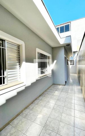 Casa à venda com 181m², 3 quartos e 4 vagas Casa à venda com 181m², 3 quartos e 4 vagasÁrea Externa