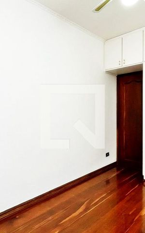 Casa à venda com 181m², 3 quartos e 4 vagas Casa à venda com 181m², 3 quartos e 4 vagasQuarto 2