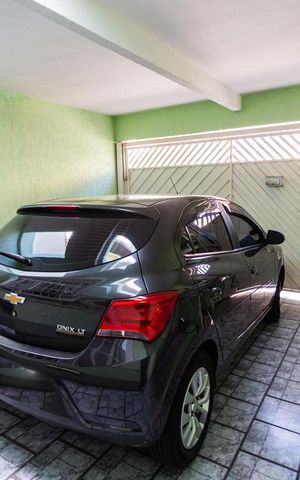 Casa à venda com 150m², 3 quartos e 2 vagas Casa à venda com 150m², 3 quartos e 2 vagasGaragem