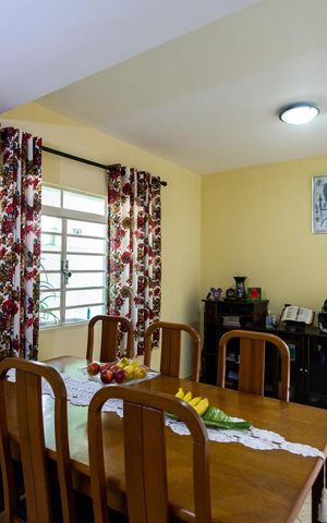 Casa à venda com 150m², 3 quartos e 2 vagas Casa à venda com 150m², 3 quartos e 2 vagasCopa