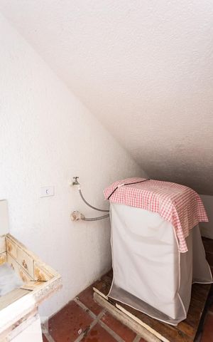 Casa à venda com 150m², 3 quartos e 2 vagas Casa à venda com 150m², 3 quartos e 2 vagasÁrea de Serviço