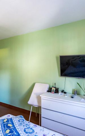 Casa à venda com 150m², 3 quartos e 2 vagas Casa à venda com 150m², 3 quartos e 2 vagasSuite