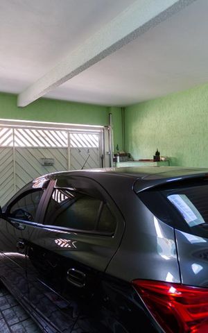 Casa à venda com 150m², 3 quartos e 2 vagas Casa à venda com 150m², 3 quartos e 2 vagasGaragem
