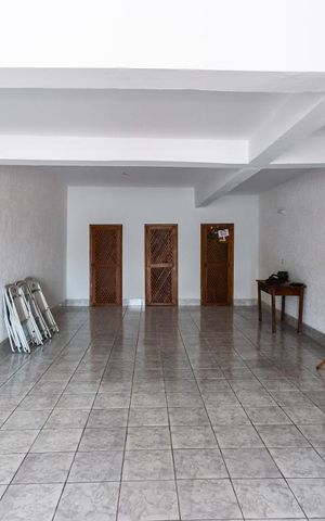 Casa à venda com 150m², 3 quartos e 2 vagas Casa à venda com 150m², 3 quartos e 2 vagasSalão de Festas